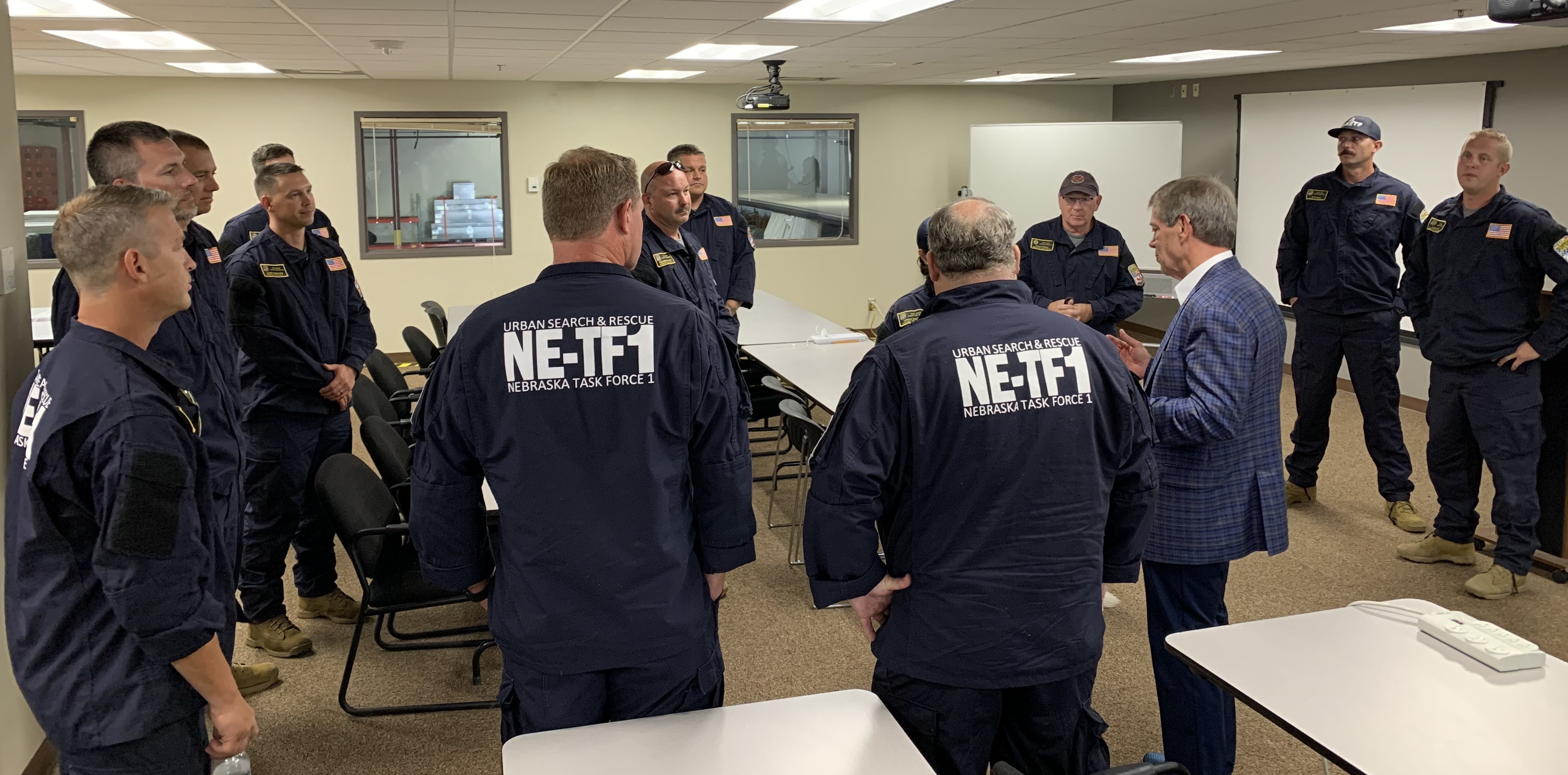 Pillen thanking NE-TF 1 06.jpg